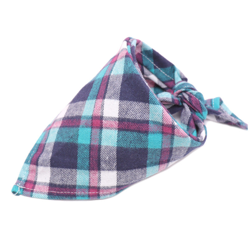 Cotton flannel baby plaid to increase triangle scarf Cotton flannel baby plaid to increase triangle scarf